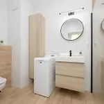 Srodmiescie Muranow With Parking By Renters *