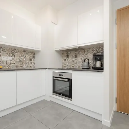 Srodmiescie Muranow With Parking By Renters Apartment