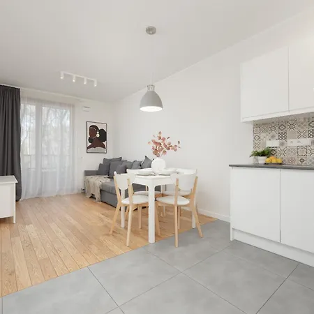 Srodmiescie Muranow With Parking By Renters Apartment *