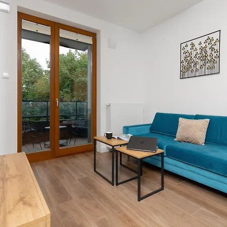 Srodmiescie Muranow With Parking By Renters * Varşova